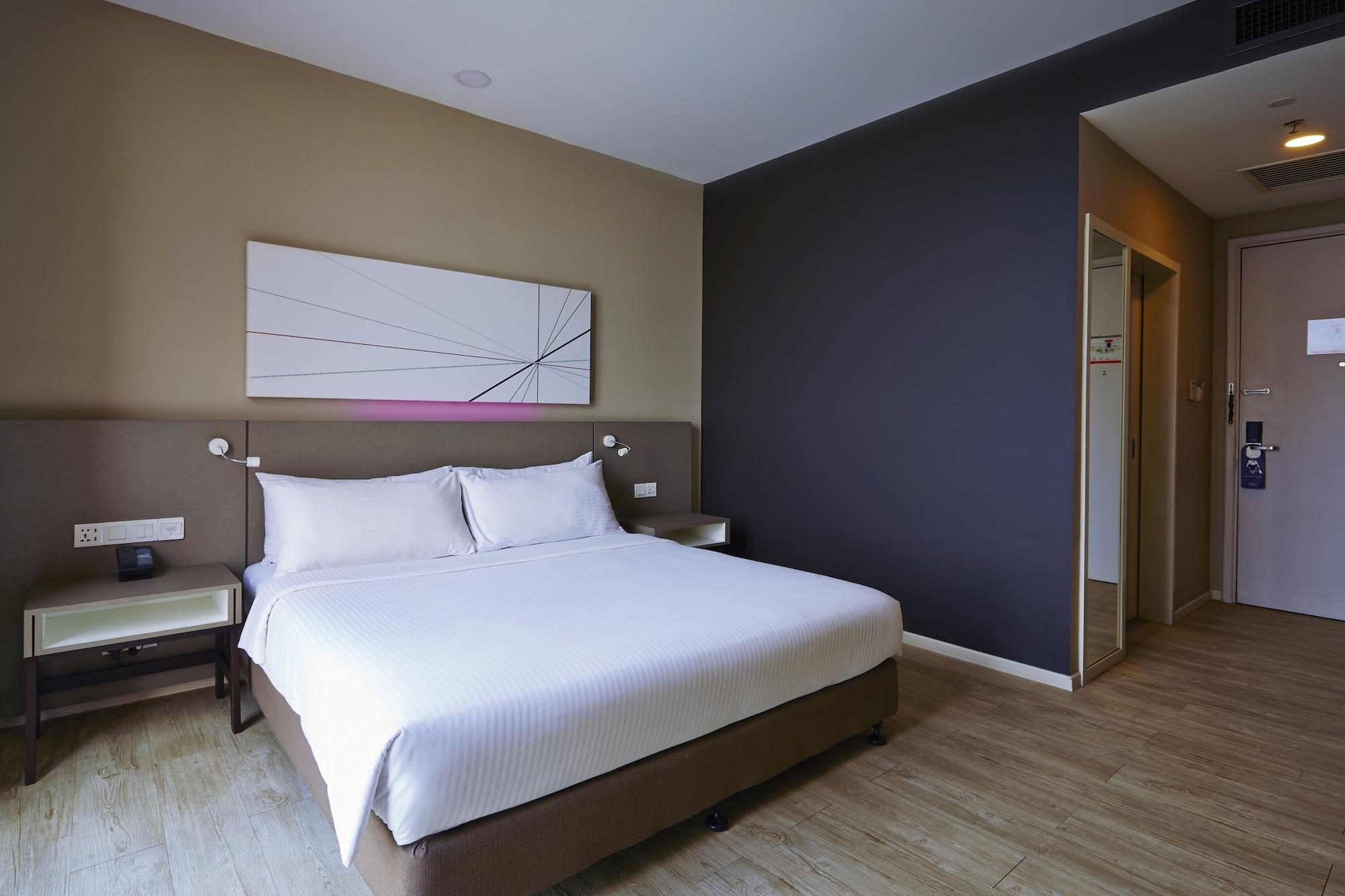 Hotel Qliq Damansara à Petaling Jaya Extérieur photo