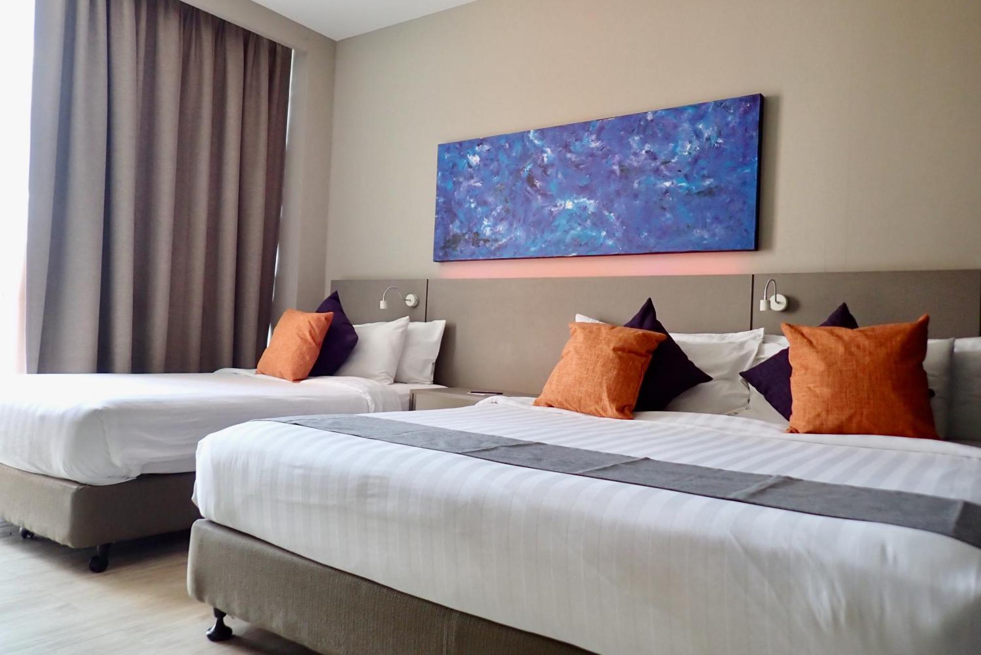 Hotel Qliq Damansara à Petaling Jaya Extérieur photo