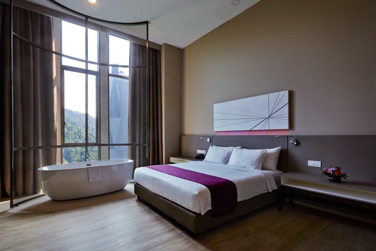 Hotel Qliq Damansara à Petaling Jaya Extérieur photo